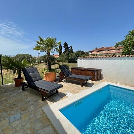Holiday Home Bukovac Пула Экстерьер фото